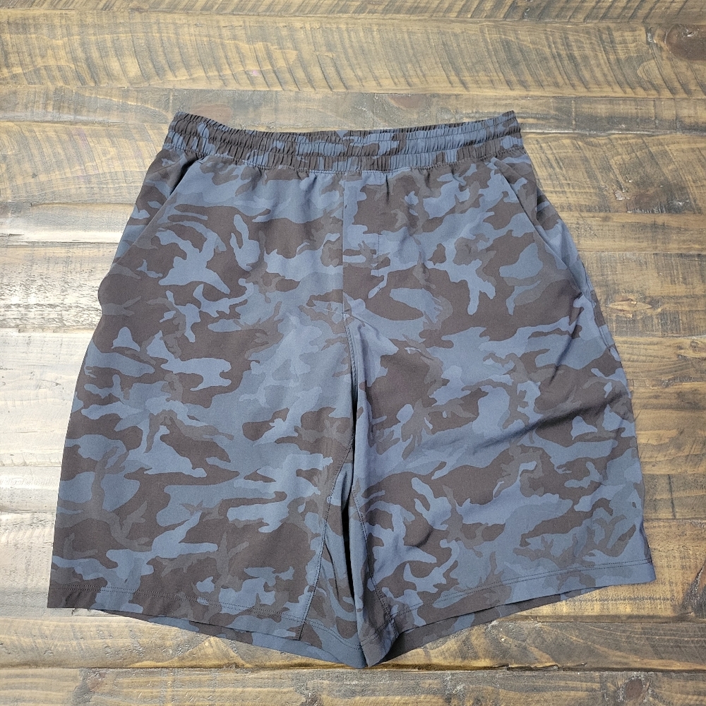LULULEMON Camo Pace Breaker‎ Shorts | M